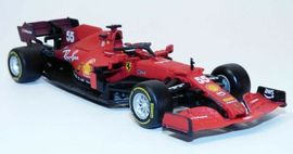 BBURAGO - 1:43 Ferrari Racing F1 SF21 #55 (Carlos Sainz) cu cască - husă rigidă