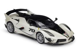 BBURAGO - 1:18 Ferrari TOP FXX-K EVO No.70 (alb / negru)