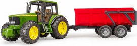 BRUDER - Farmer - tractor John Deere cu cârlig